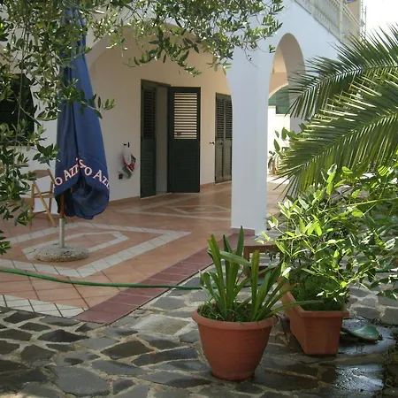 Semesterbostad Salentiggiano Ulivi Corsano (Apulia)